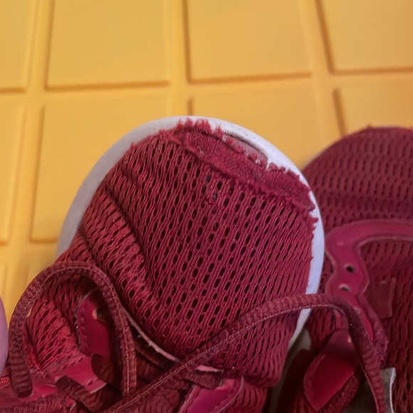 Kid Nike sneakers - Picture 3 of 6